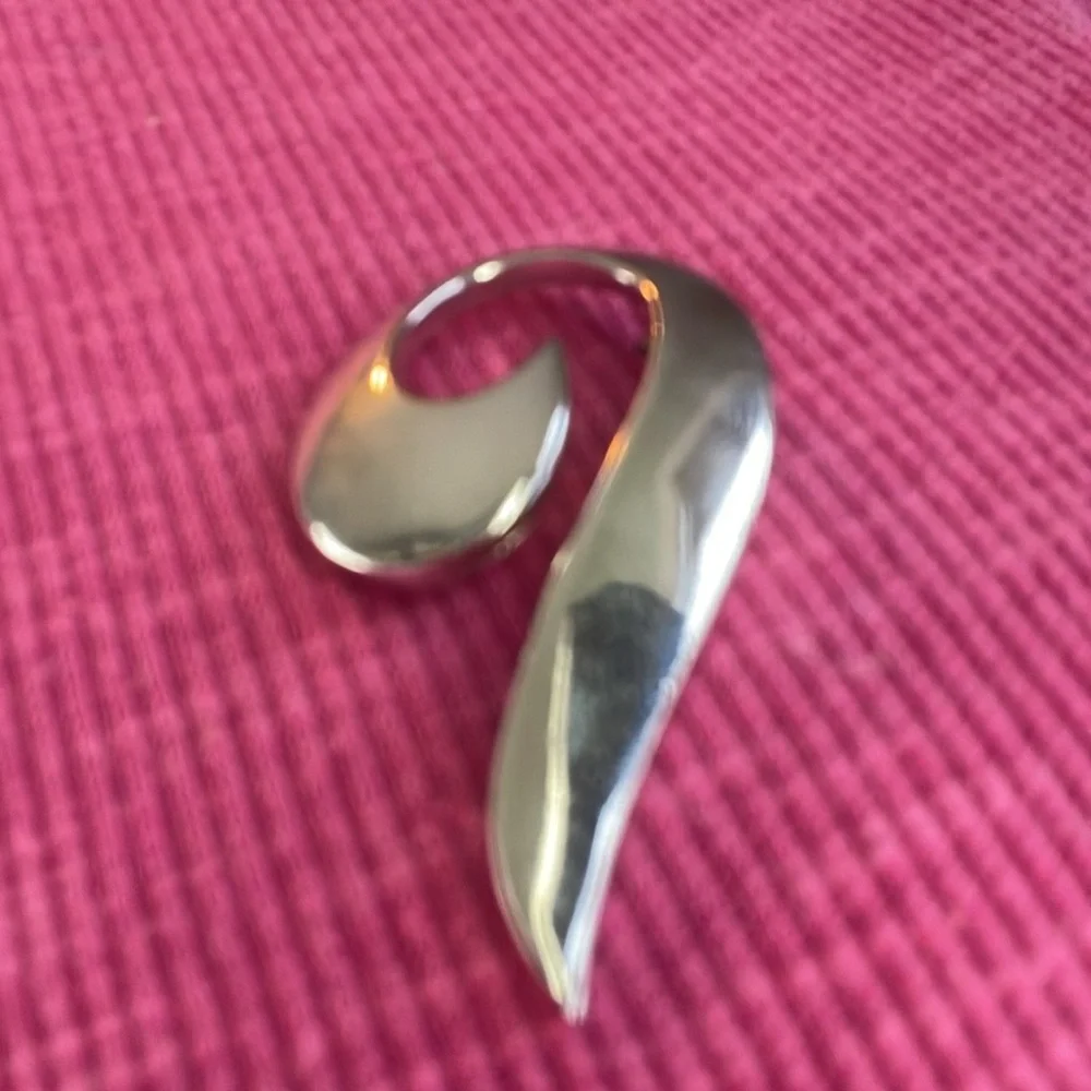 Trifari Vintage Groovy Swirl Brooch